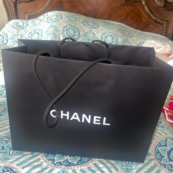 Chanel Empty Paper Black Shopping Bag Rope Handles 13” X17x6” With White Ribbon - Picture 2 of 12